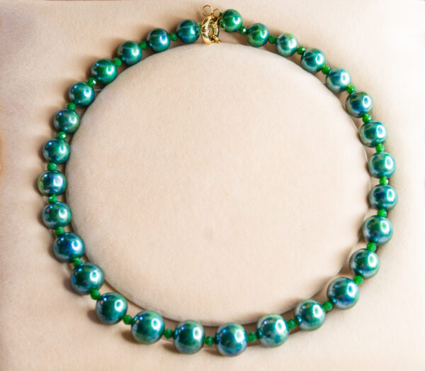 Deep Ocean Choker with natural Emerald stones