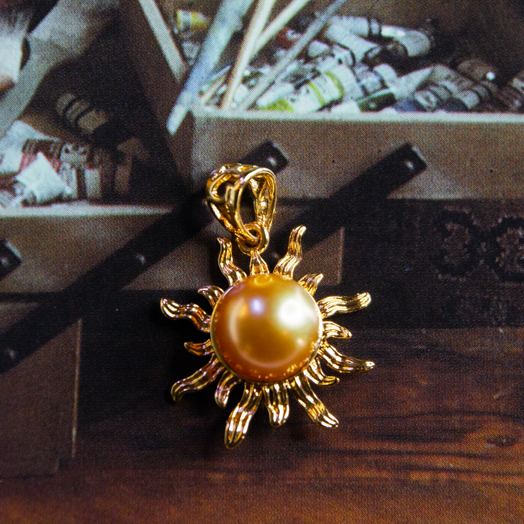 SDG SSP Sun Pendant