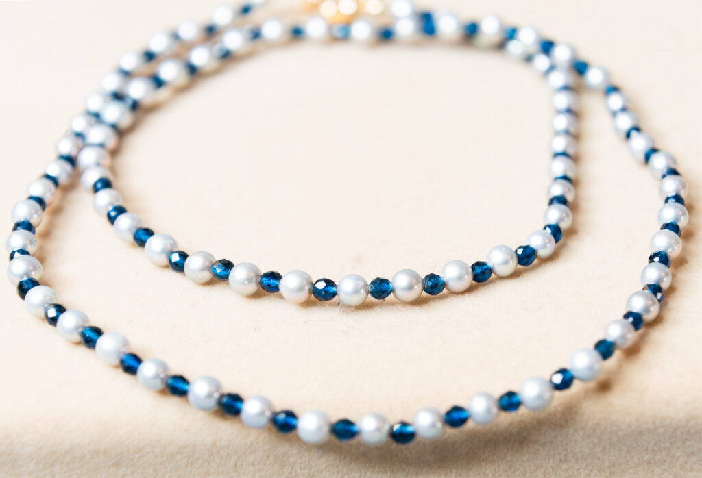 White Akoya with stones 3